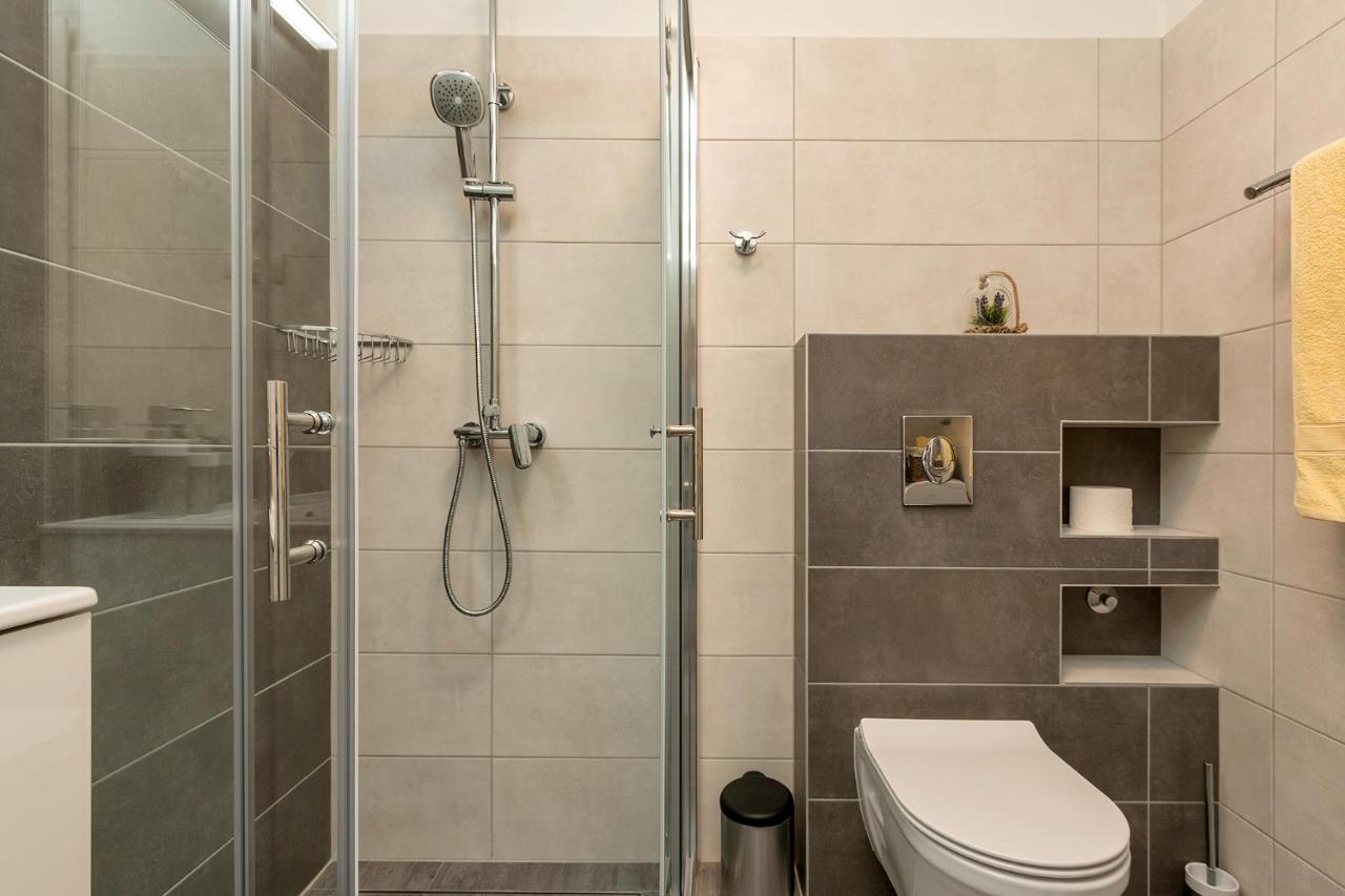 Apartman Vita Pula Exteriör bild