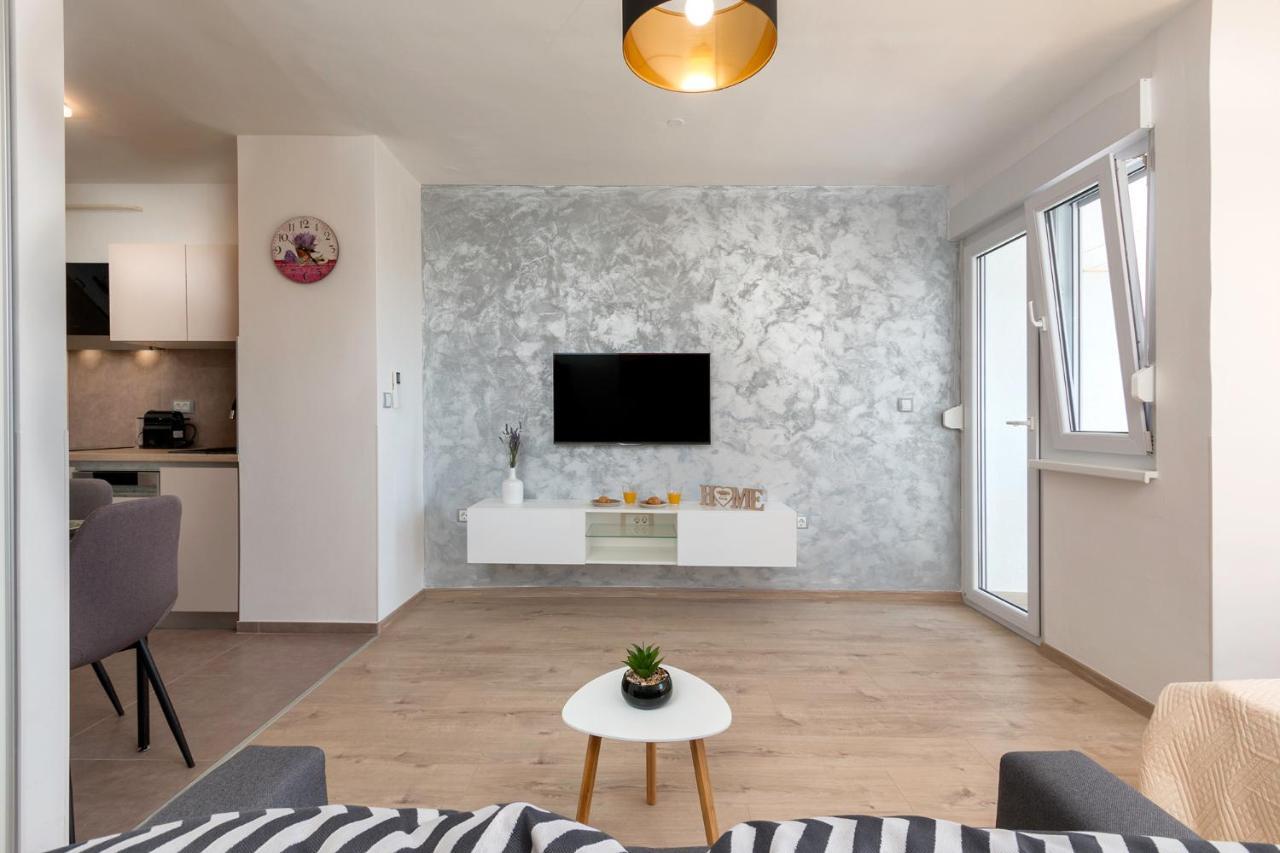 Apartman Vita Pula Exteriör bild